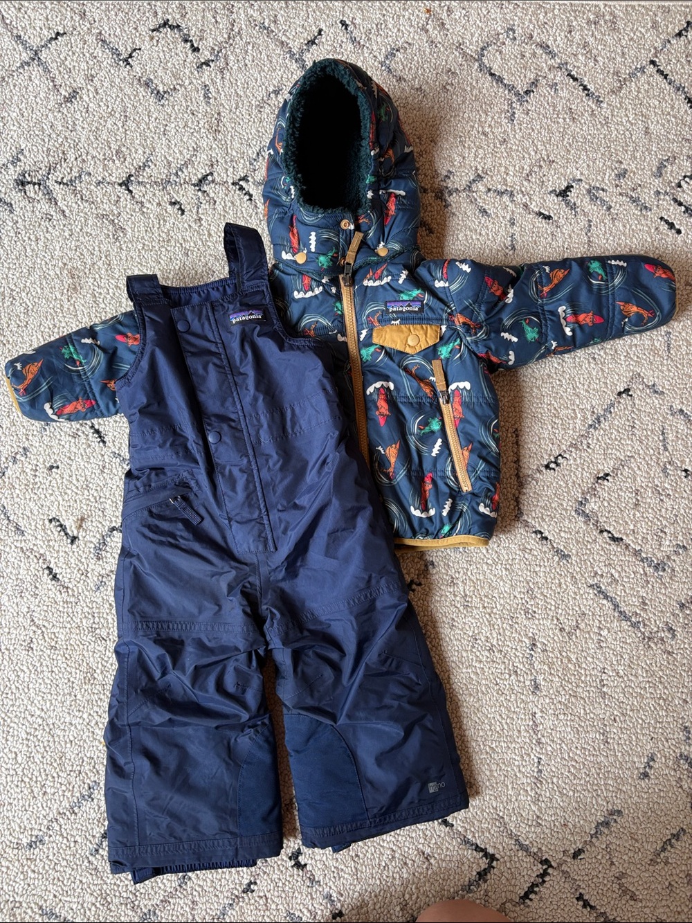 Patagonia Hooded reversible Puffer Jacket with Navy Bib Snow Pants 2T EUC